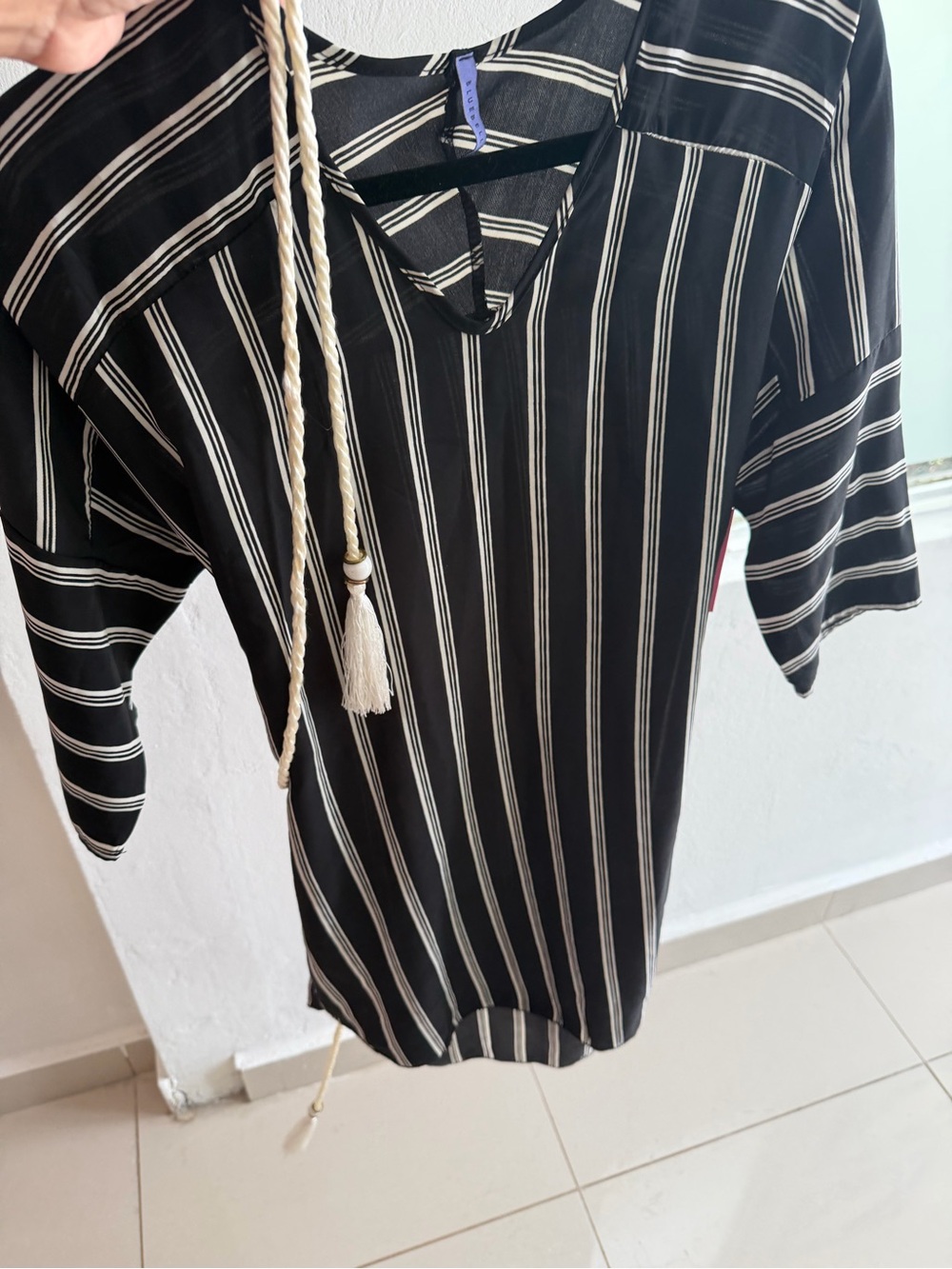 Black and White Striped V-Neck Beach Dress NWT . Made in USA - Picture 9 of 11